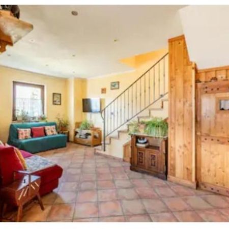 Brissogne La Maison Rose מראה חיצוני תמונה